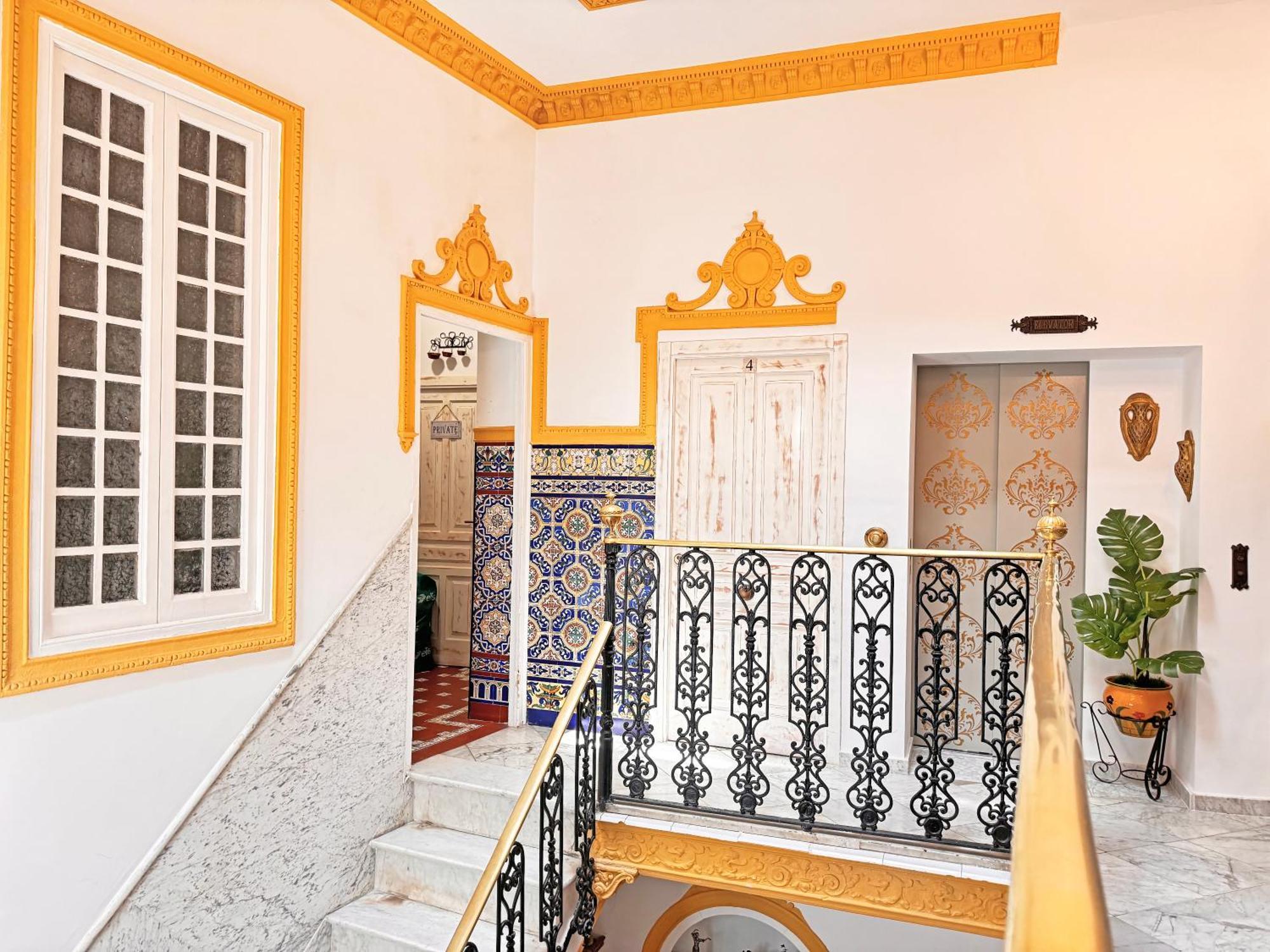 Palace House Hercules - Apartments Seville Exterior photo