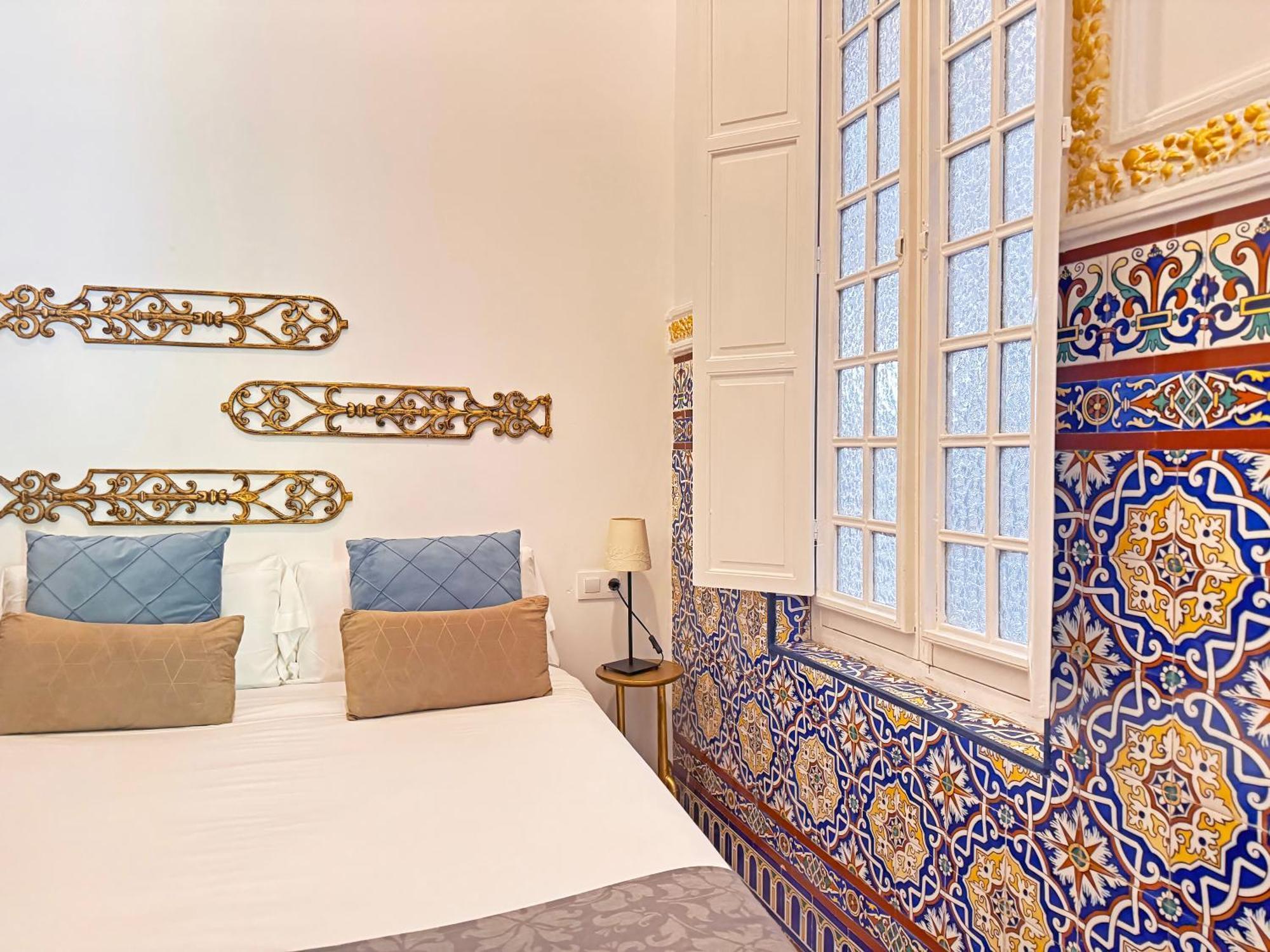 Palace House Hercules - Apartments Seville Exterior photo