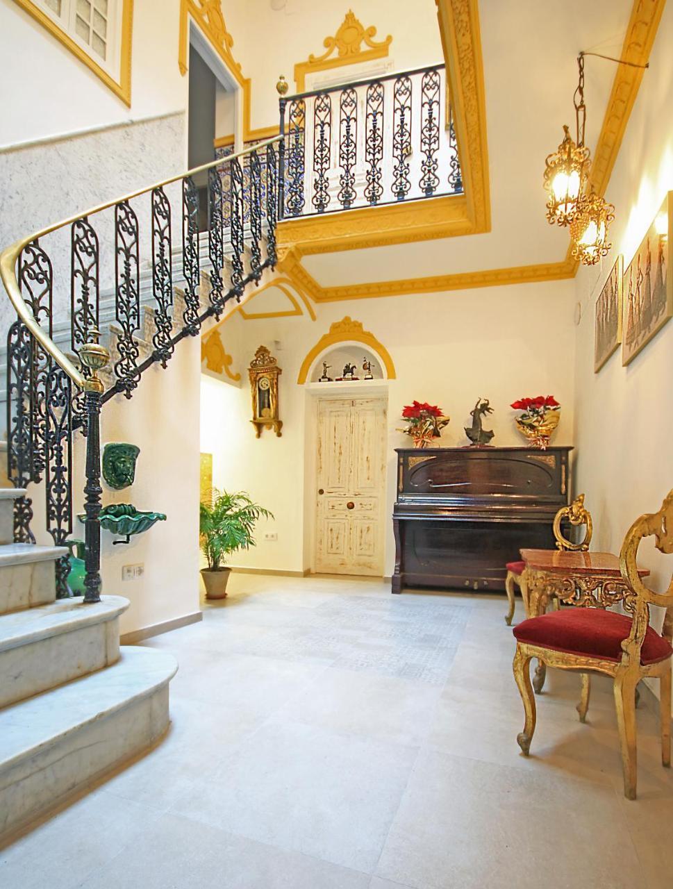 Palace House Hercules - Apartments Seville Exterior photo